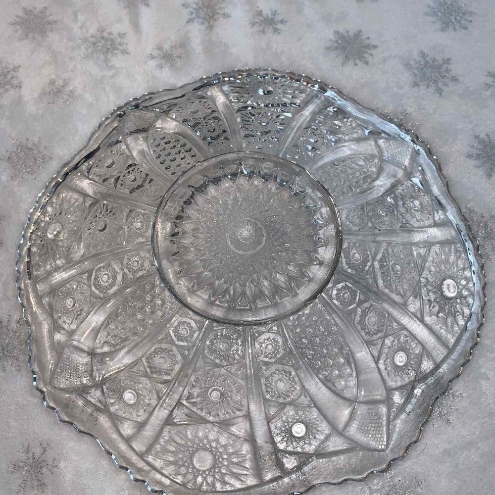 Elegant Vintage 10" Clear Cut Glass Hobstar Pattern Scalloped Rim Platter - Picture 2 of 4
